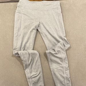 Like new! Athleta Girl leggings.